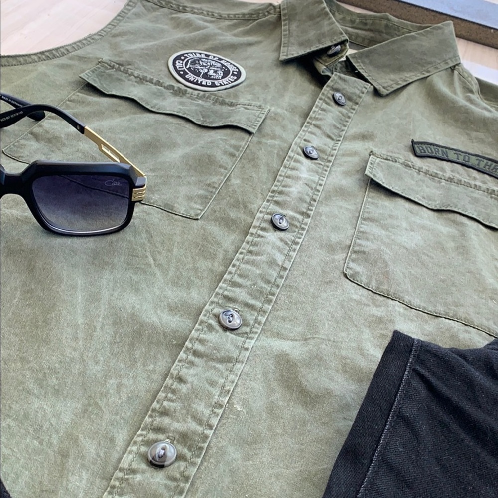 Sleeveless button down